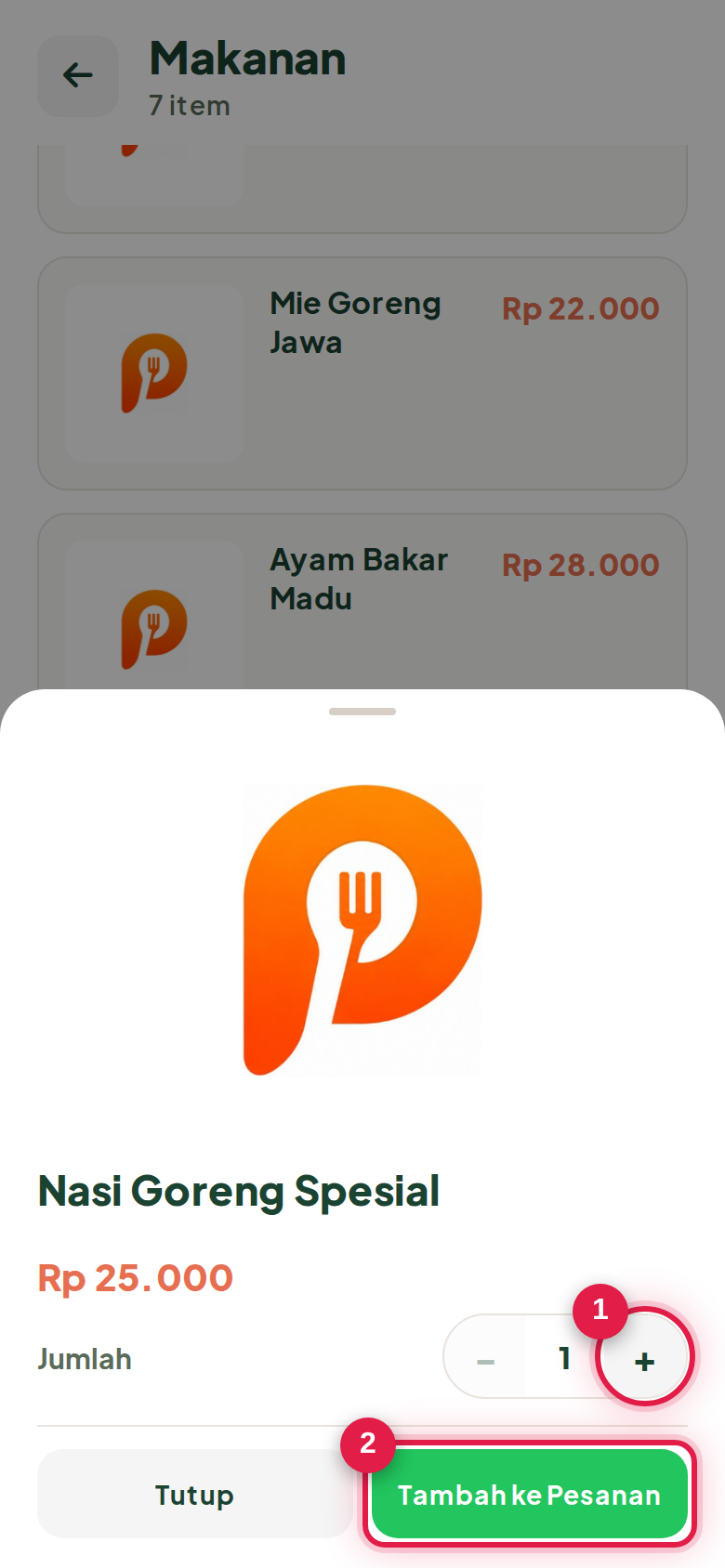 Pelanggan memilih menu